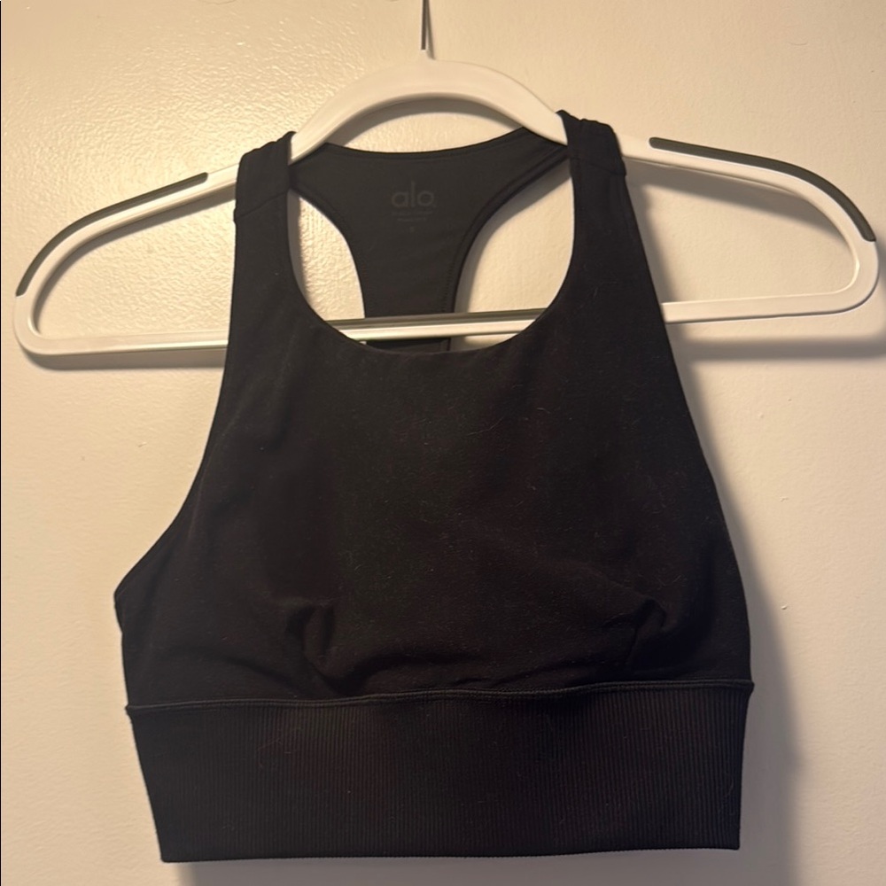 Alosoft Iconic 90's Bra . ALO Yoga Women's Black Sports Bra